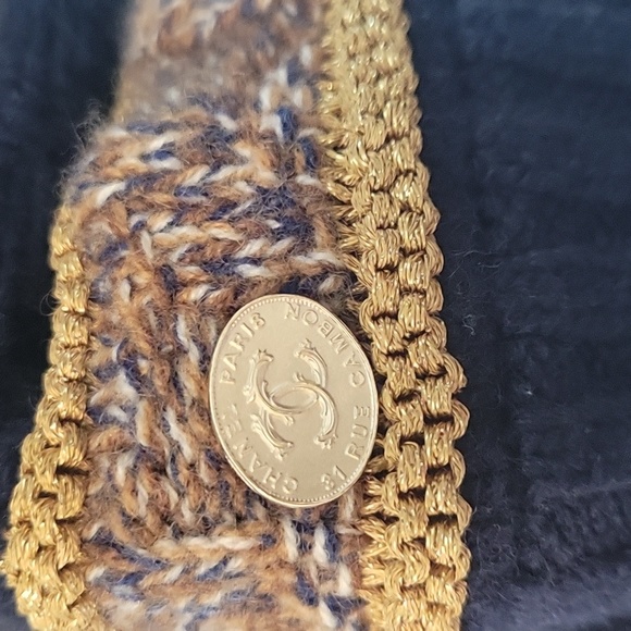 Chanel Navy cashmere knit sweater - Picture 7 of 10